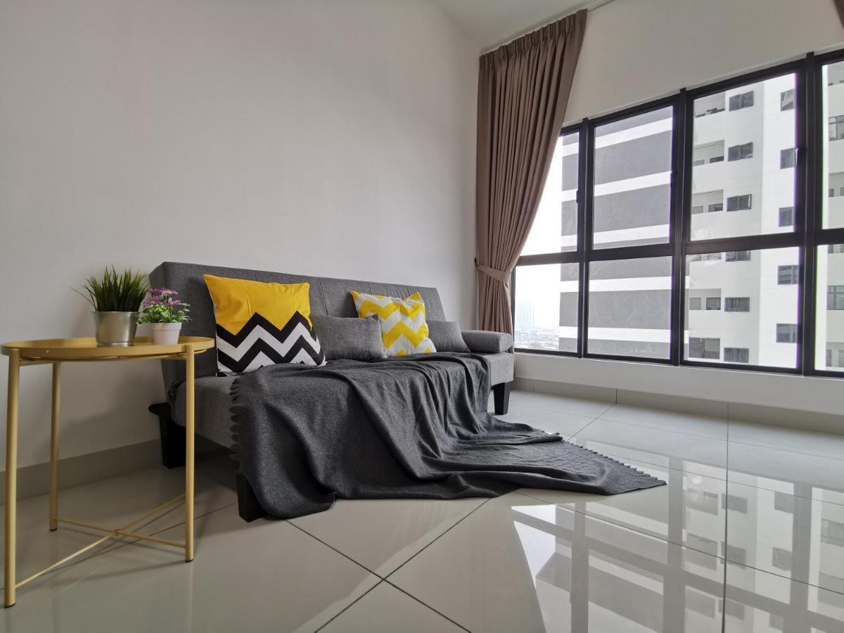 1 Traders Garden 1Br Pool View With Hispeed Internet Netflix Apartment Cheras Ngoại thất bức ảnh